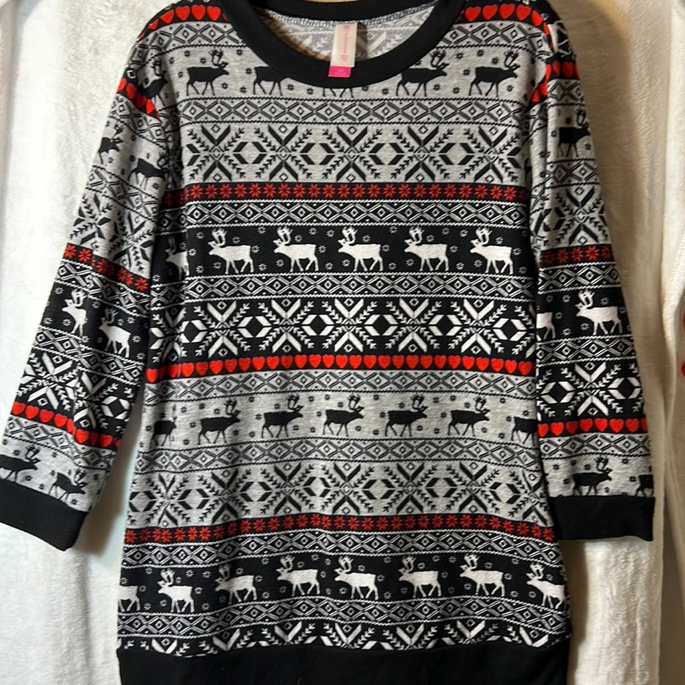 Winter long sleeve sweater - Picture 1 of 2